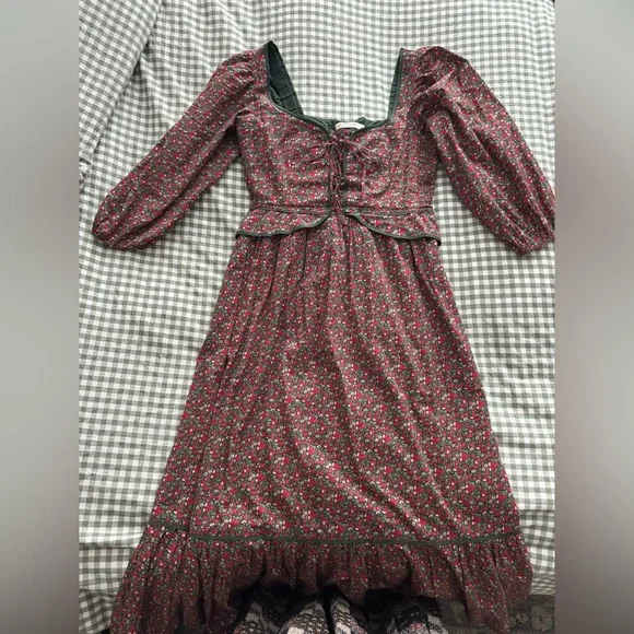 Christy Dawn Narcissa Dress in Evergreen Apple Harvest - Picture 3 of 6